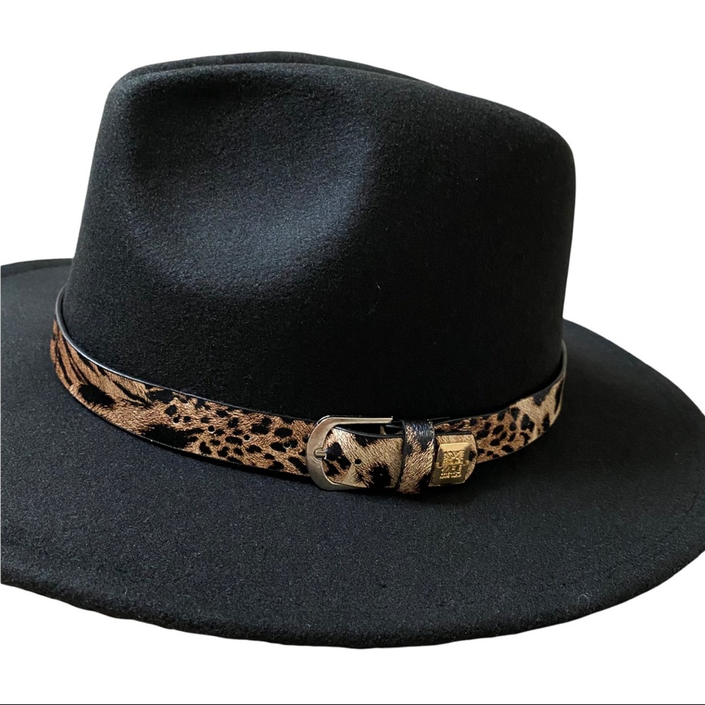 NEW Trendy Anne Klein Hat with Wild Print Decor - Black Hat